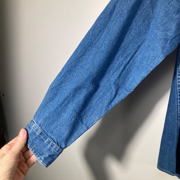 Womens Warner Brothers TAZ Denim Shirt M The Honeymoon Is Over NWT - Picture 5 of 10